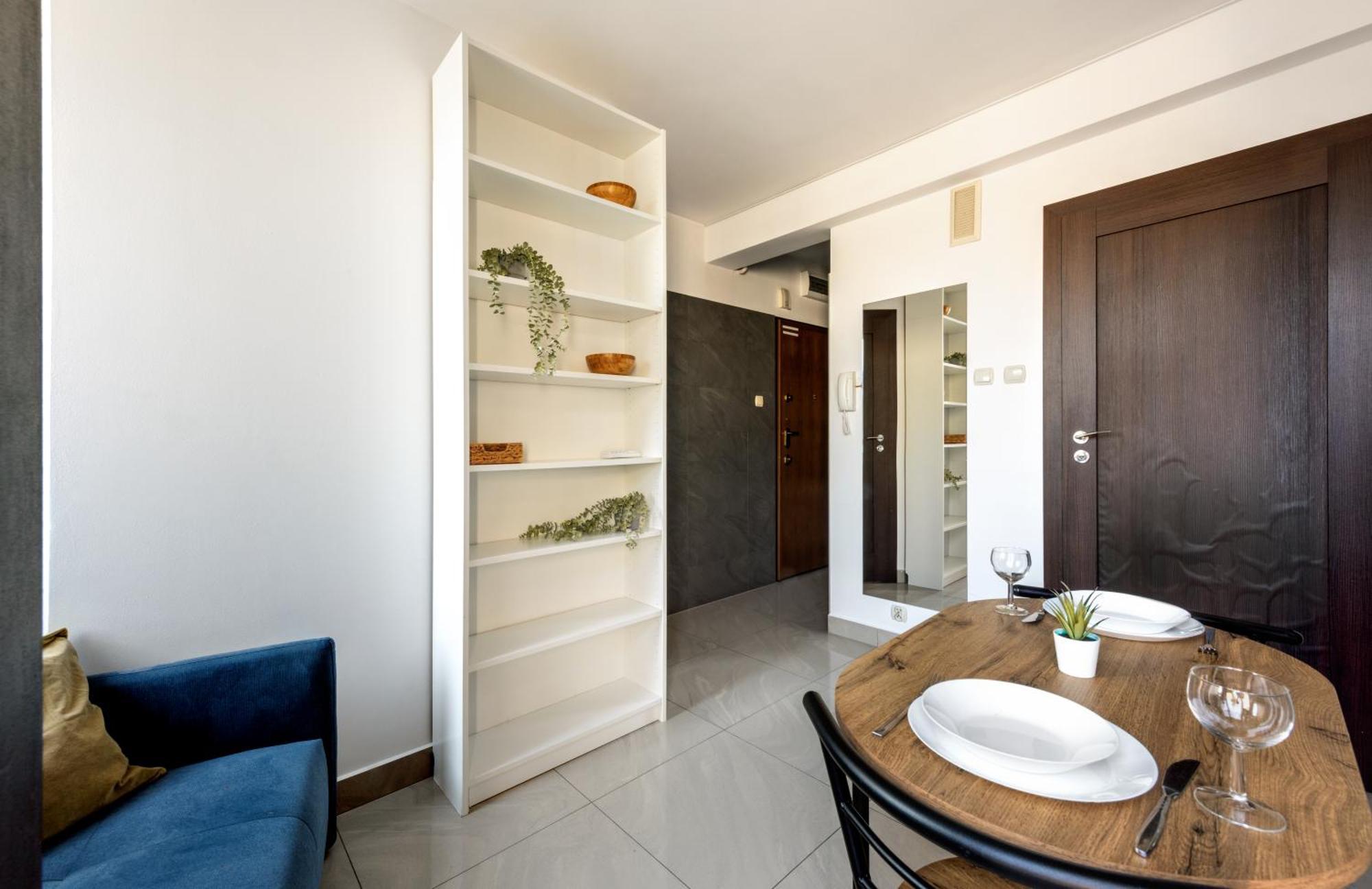 Charming With Air Conditioning For Couples In The Center *